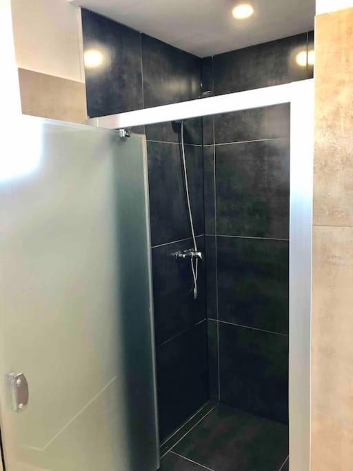 Spacious Apartment Near Hockey And Football Arena Μπρατισλάβα Εξωτερικό φωτογραφία