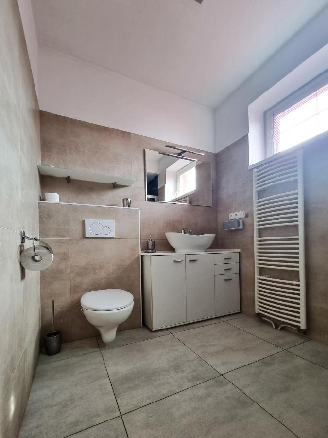 Spacious Apartment Near Hockey And Football Arena Μπρατισλάβα Εξωτερικό φωτογραφία