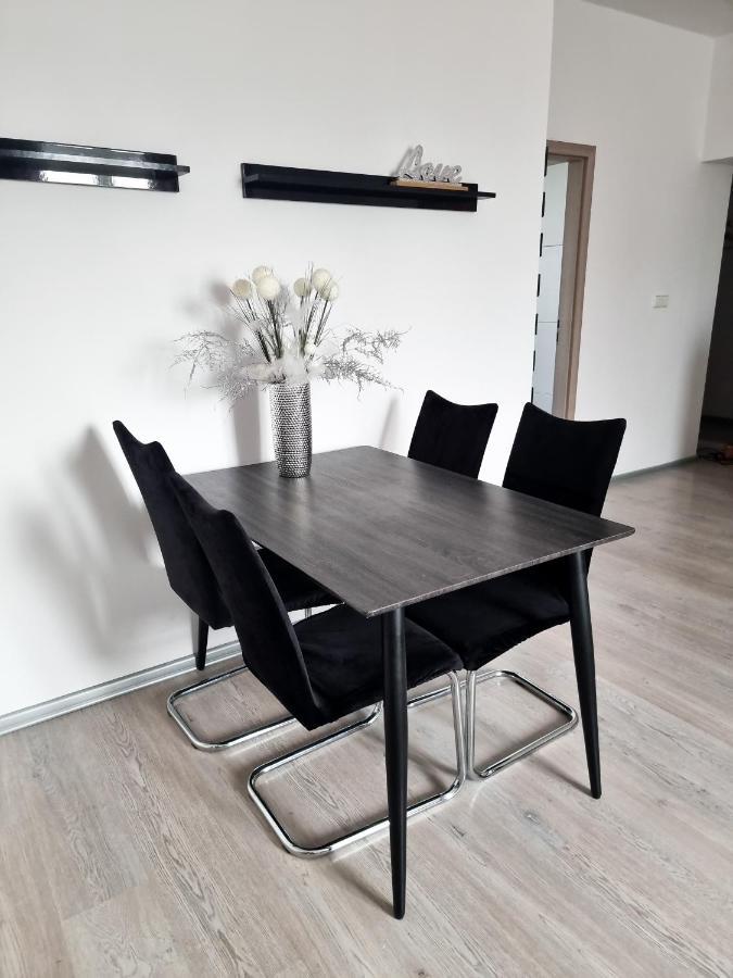 Spacious Apartment Near Hockey And Football Arena Μπρατισλάβα Εξωτερικό φωτογραφία